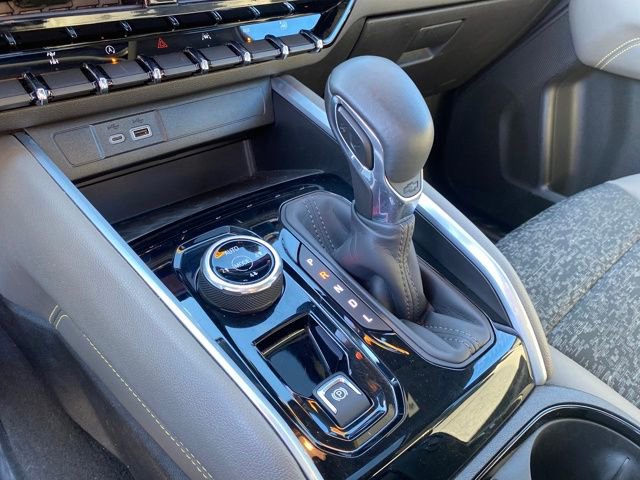 Certified 2024 Chevrolet Colorado ZR2 w/ Safety Package image 12