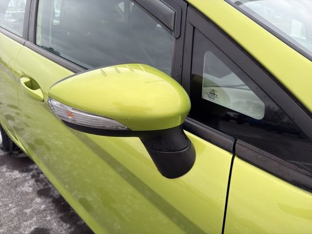 Used 2013 Ford Fiesta SE image 4