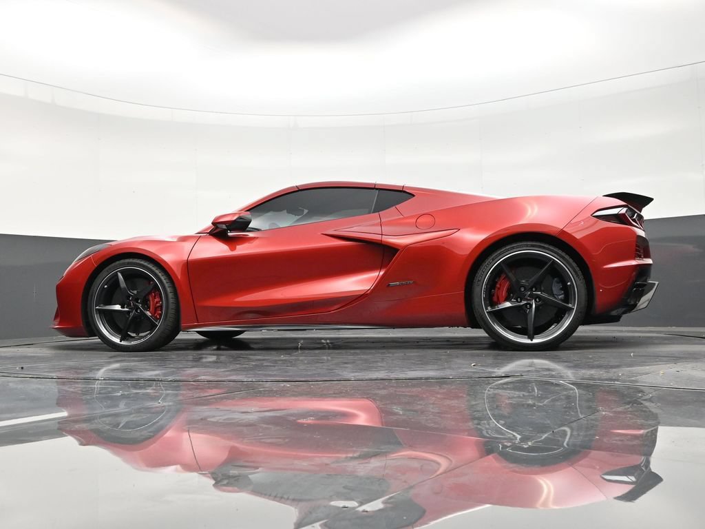 Used 2025 Chevrolet Corvette E-Ray w/ Stealth Interior Trim Package AWD/4WD image 22