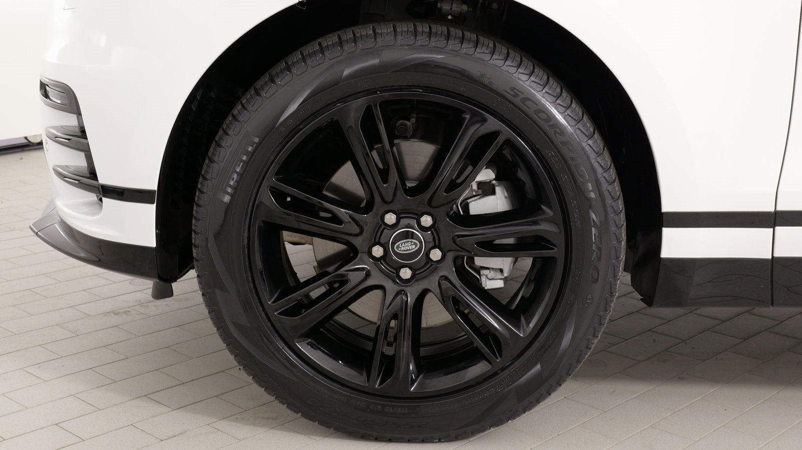 Used 2023 Land Rover Range Rover Velar R-Dynamic S image 59