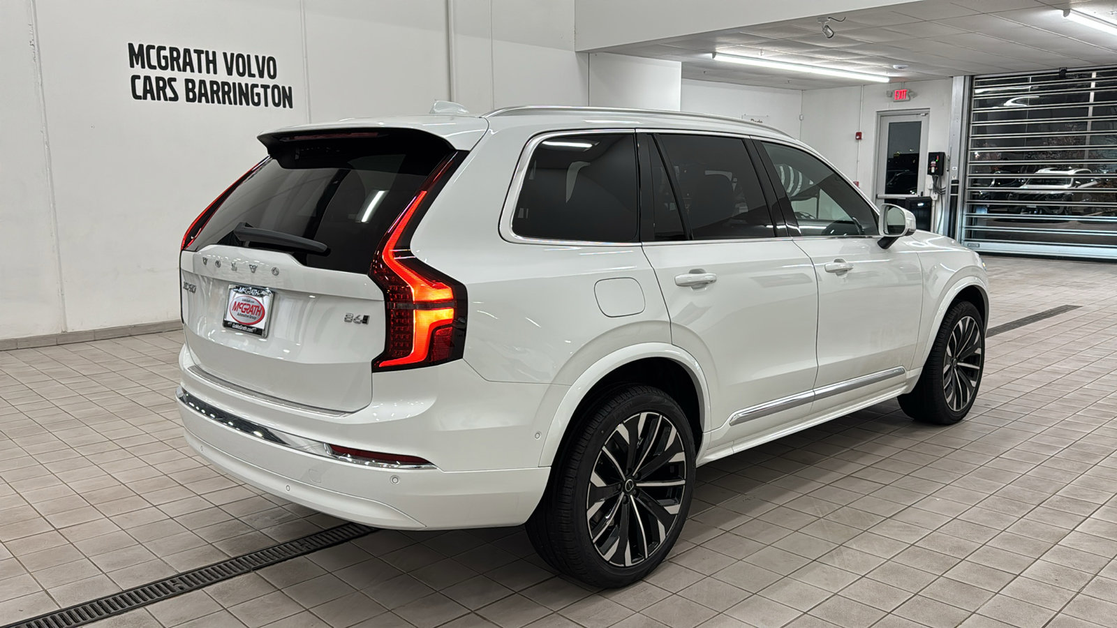 New 2026 Volvo XC90 B6 Plus w/ Protection Package Premier AWD/4WD image 5