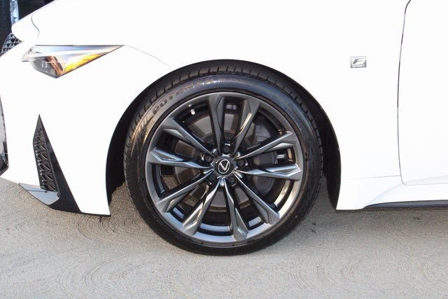 Certified 2025 Lexus IS 350 F Sport image 4