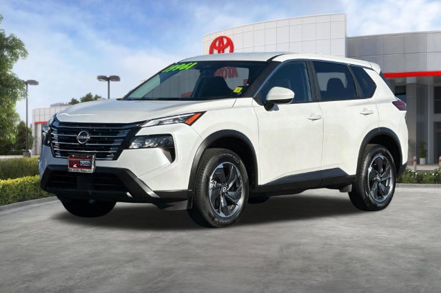 Used 2025 Nissan Rogue SV AWD/4WD image 9