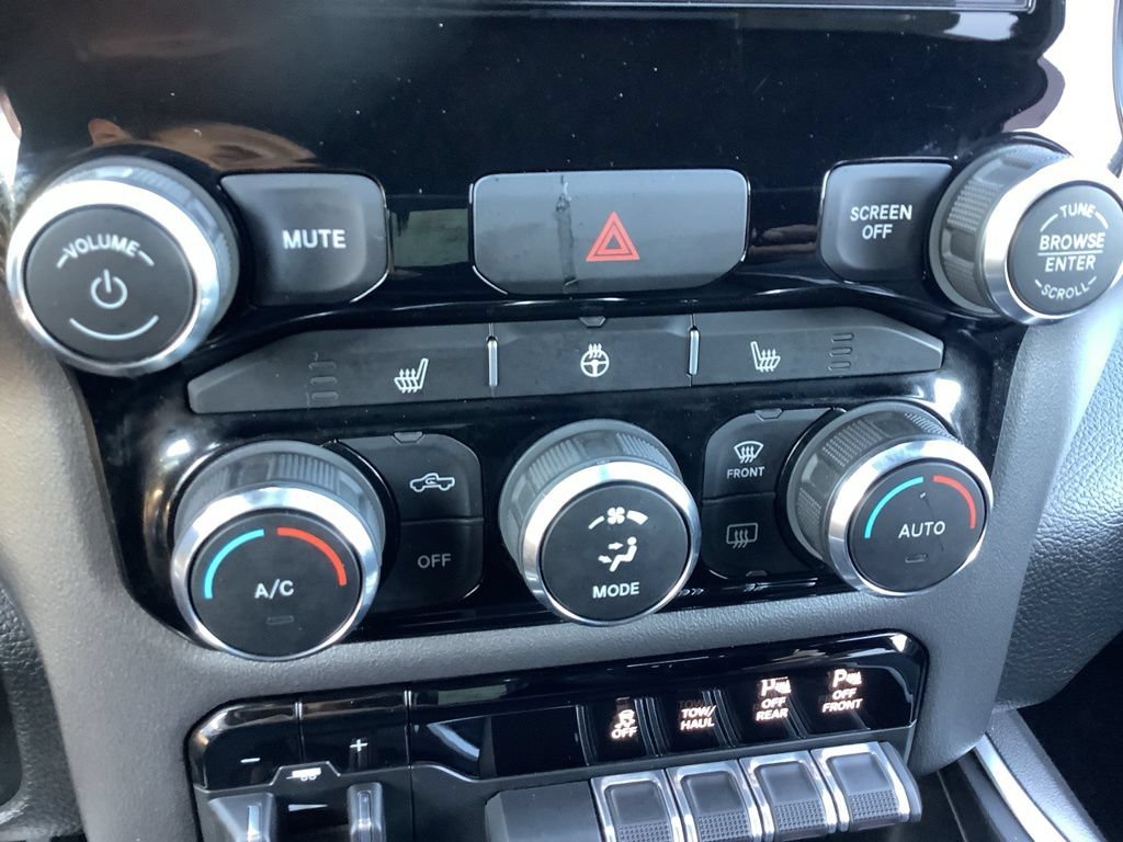 Certified 2020 RAM 2500 Big Horn w/ Level 2 Equipment Group AWD/4WD image 33