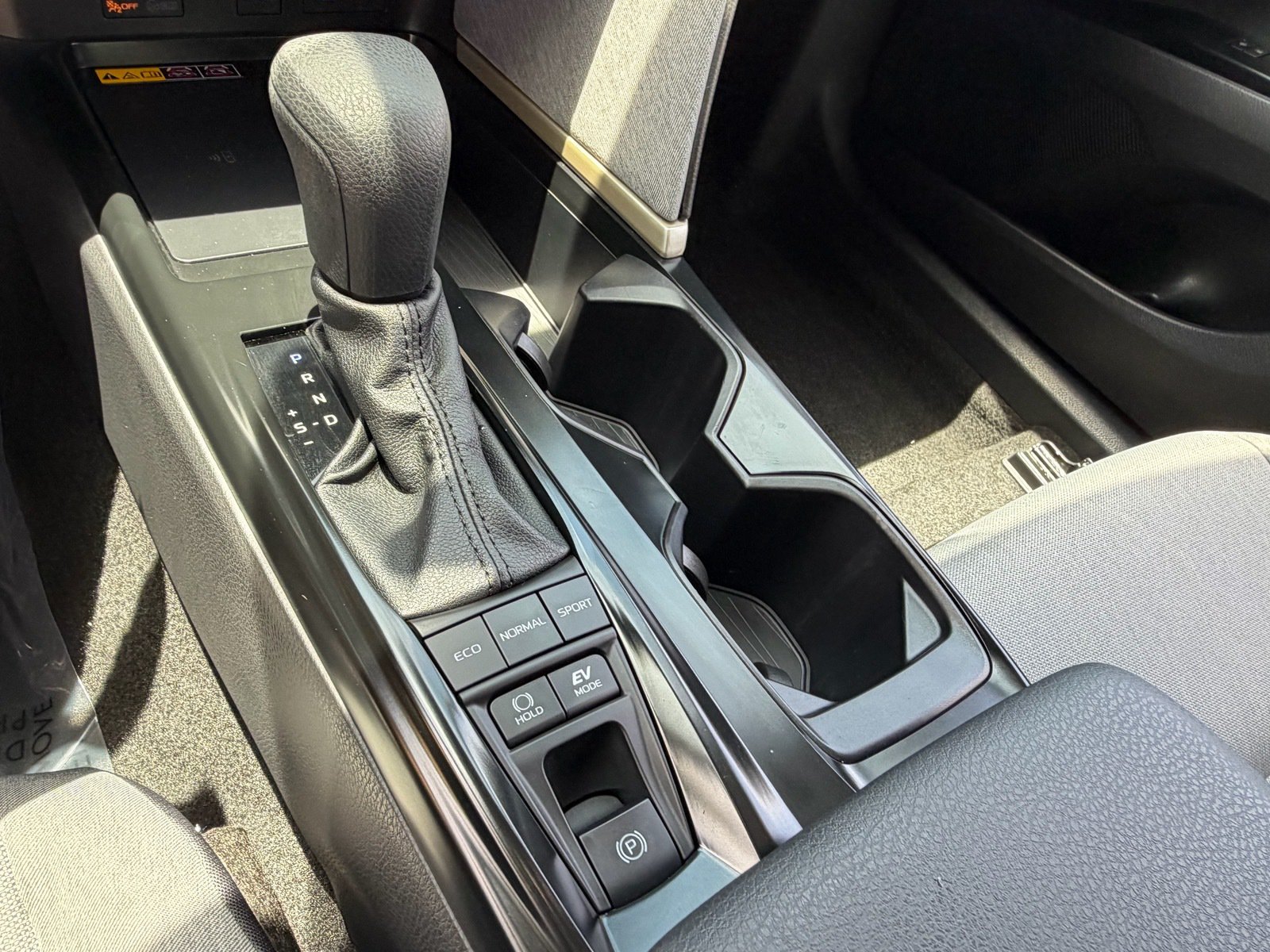 Used 2026 Toyota Camry LE w/ Convenience Package FWD image 28