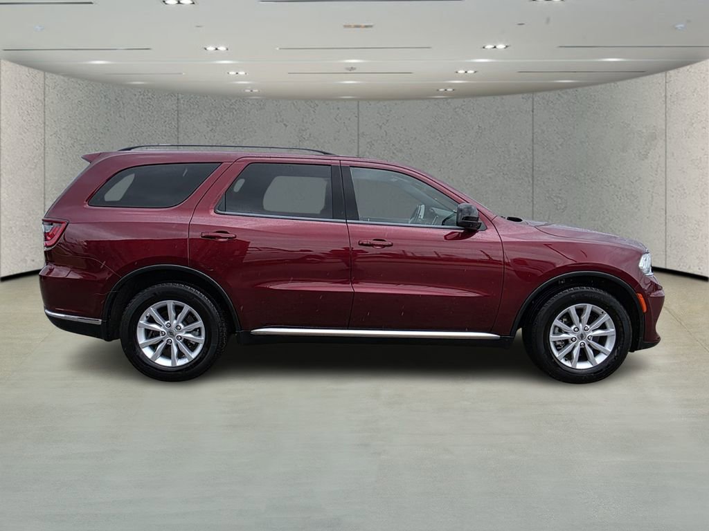Used 2023 Dodge Durango SXT image 2