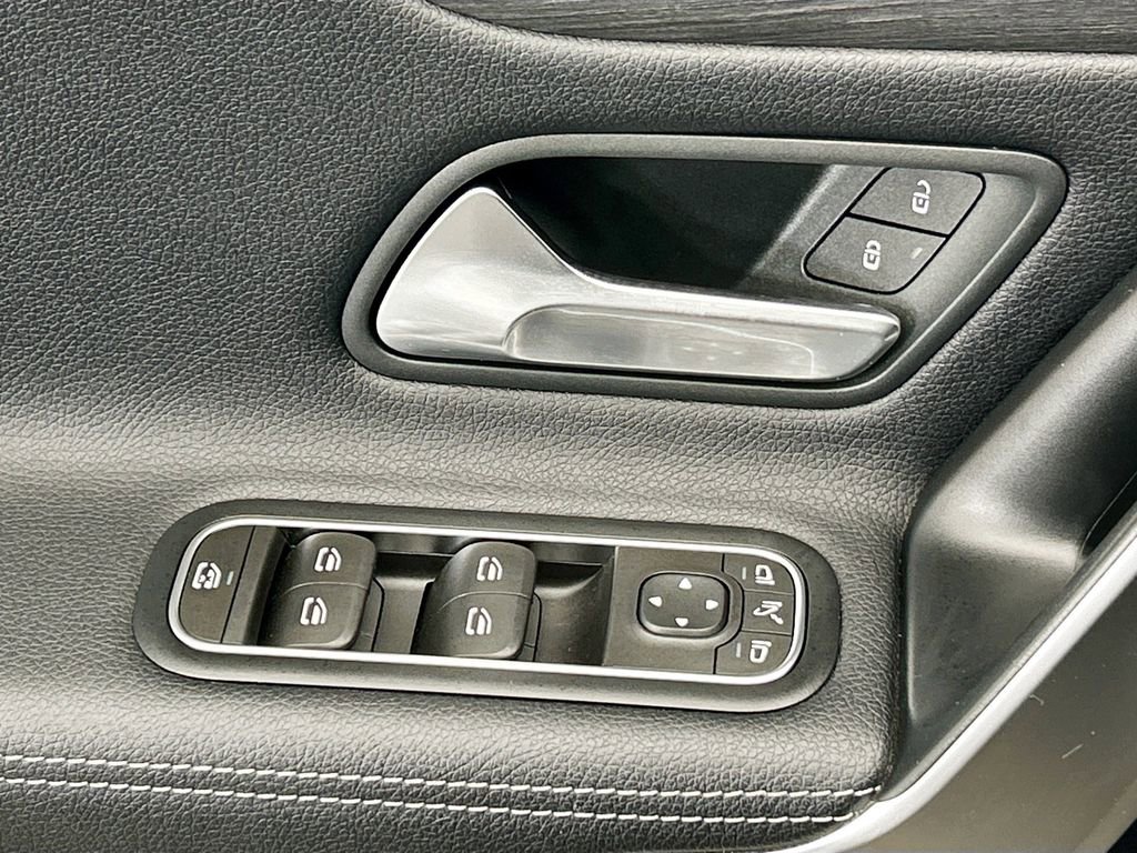 Certified 2022 Mercedes-Benz CLA 250 image 22