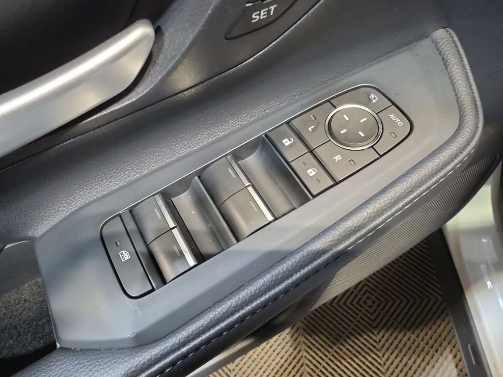 Used 2024 Toyota Grand Highlander AWD Hybrid image 15