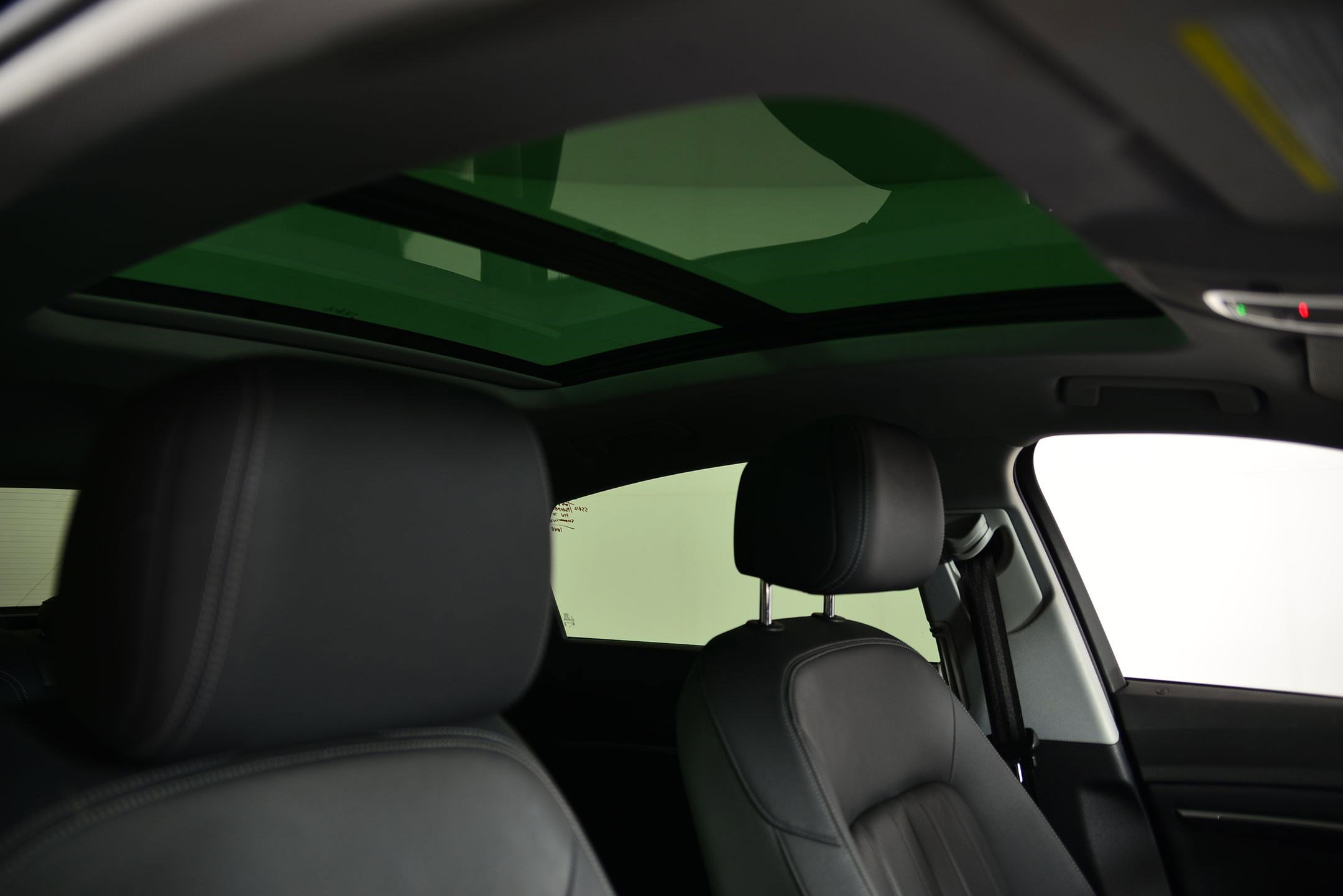 Used 2020 Audi e-tron Premium Plus image 12