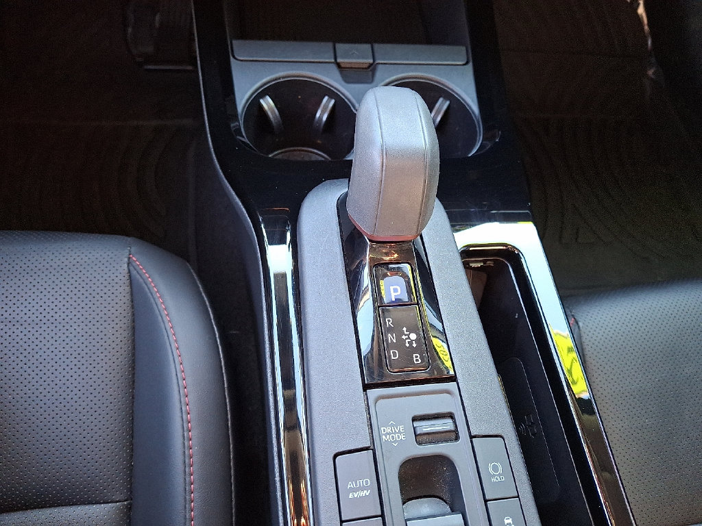 Used 2024 Toyota Prius Prime FWD image 18