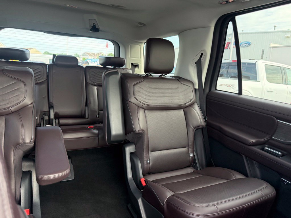 New 2026 Ford Expedition Platinum w/ Platinum Ultimate Package AWD/4WD image 75