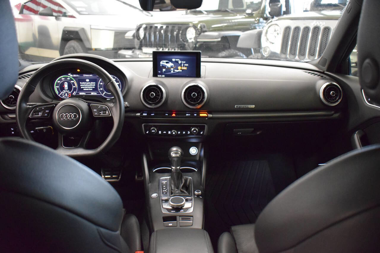 Used 2018 Audi A3 e-tron Premium Plus w/ Technology Package image 34