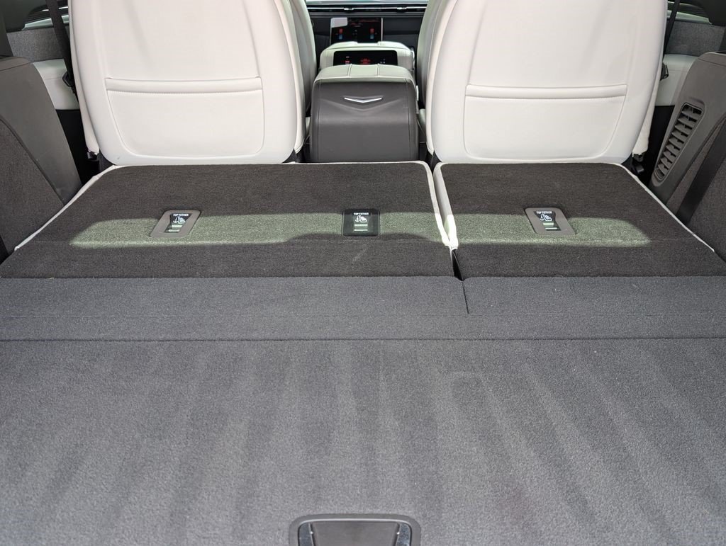 Certified 2025 Cadillac Escalade V AWD/4WD image 21