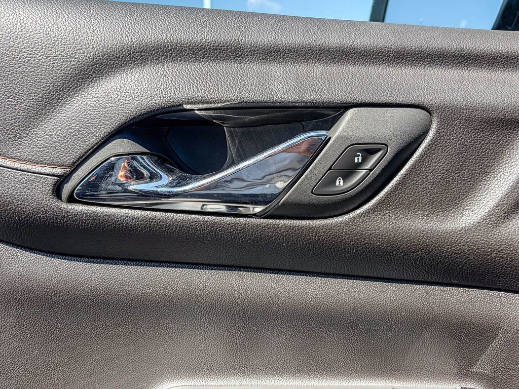 Used 2023 GMC Acadia AT4 AWD/4WD image 47