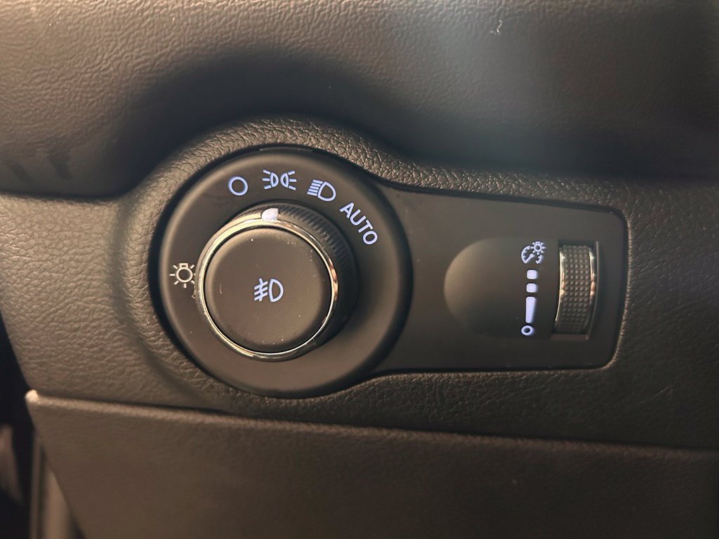 Used 2023 Dodge Durango GT AWD/4WD image 13