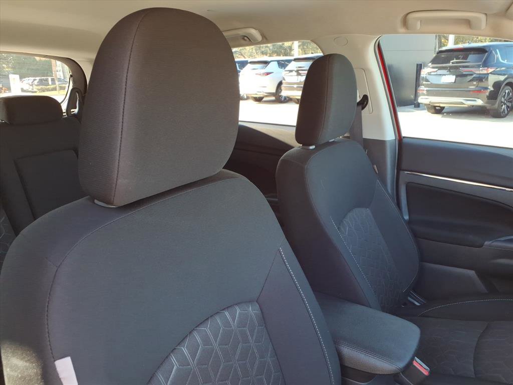 Used 2025 Mitsubishi Outlander Sport AWD image 19