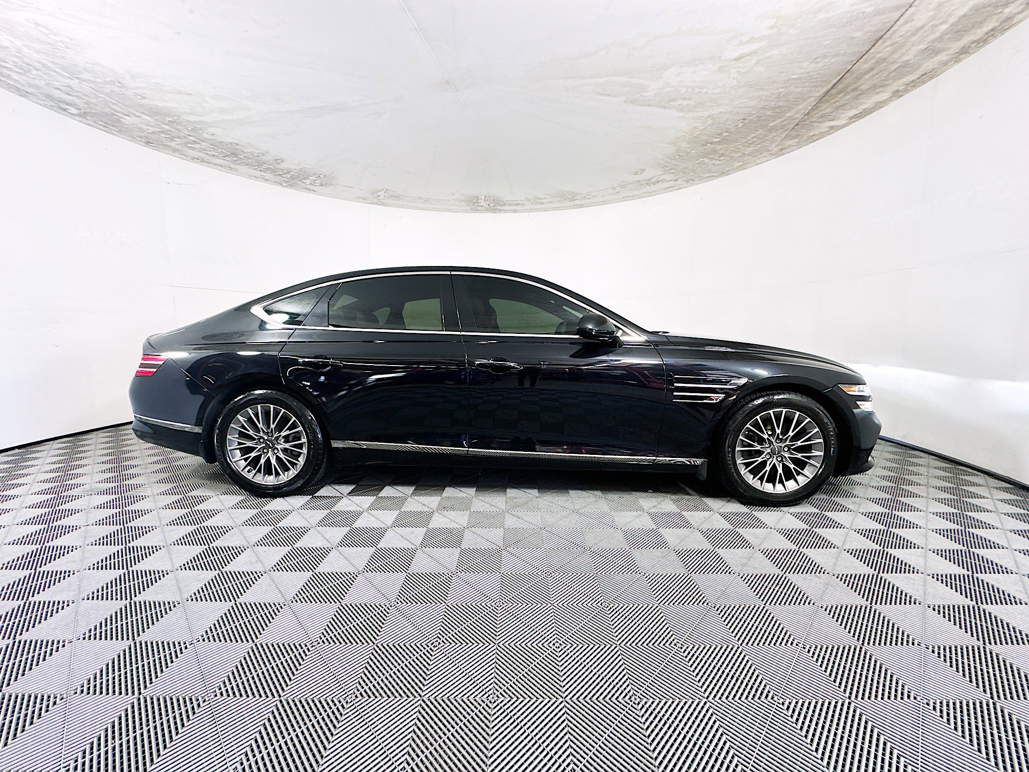 Used 2021 Genesis G80 2.5T image 2