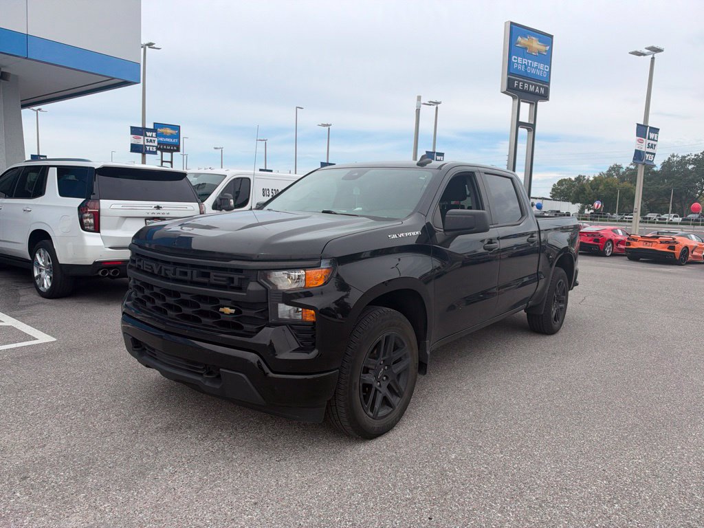 Used 2024 Chevrolet Silverado 1500 Custom RWD image 1