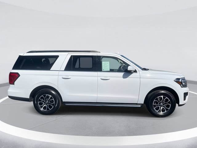 Certified 2023 Ford Expedition Max XLT image 4