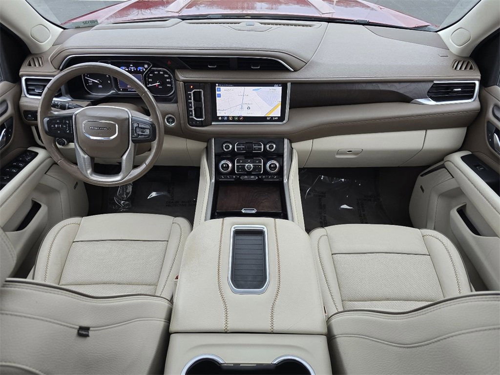 Used 2021 GMC Yukon XL Denali w/ Denali Premium Package image 29