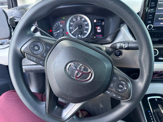 Used 2022 Toyota Corolla LE w/ LE Convenience Package FWD image 2
