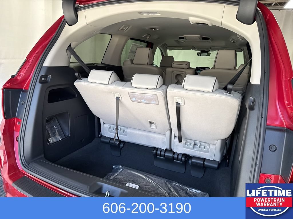 New 2026 Honda Odyssey Touring image 13