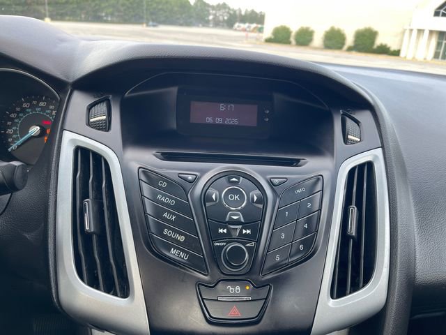 Used 2012 Ford Focus SE FWD image 22