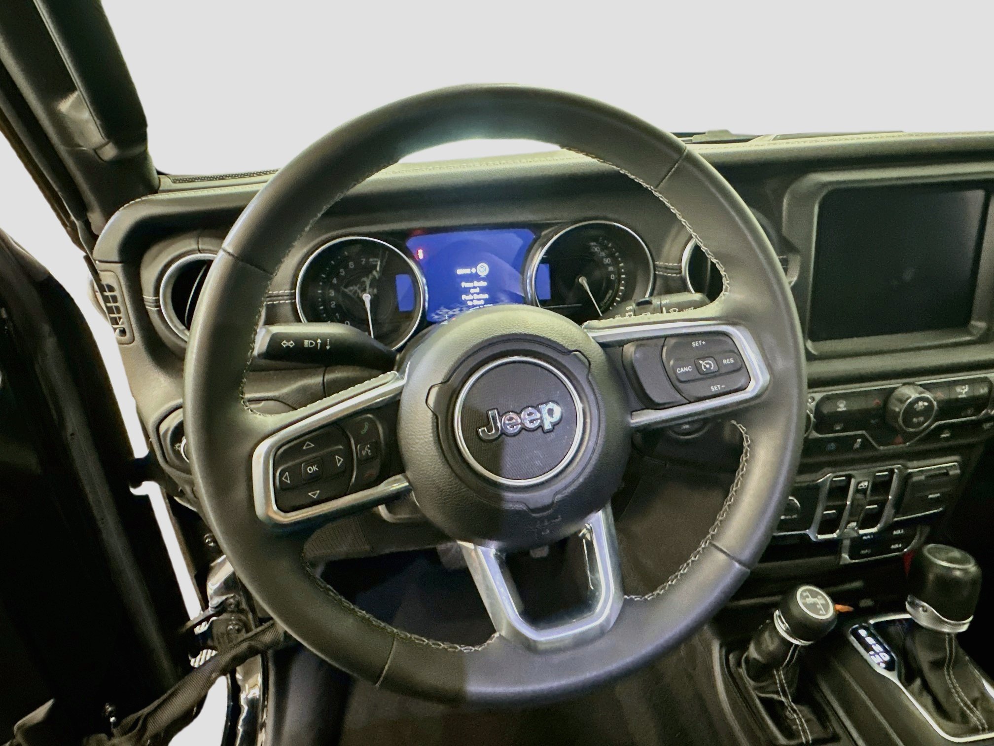 Used 2023 Jeep Wrangler Unlimited Sahara AWD/4WD image 18