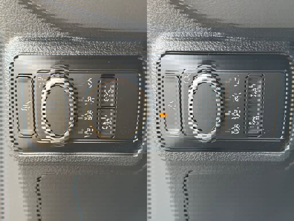 New 2026 Ford Explorer Active image 32