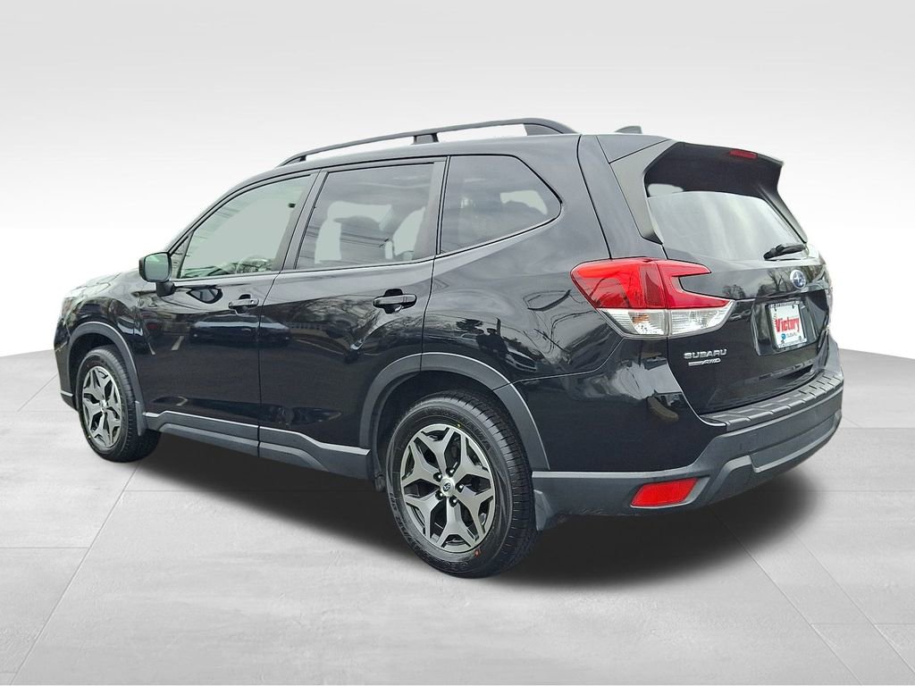 Used 2021 Subaru Forester Premium image 4