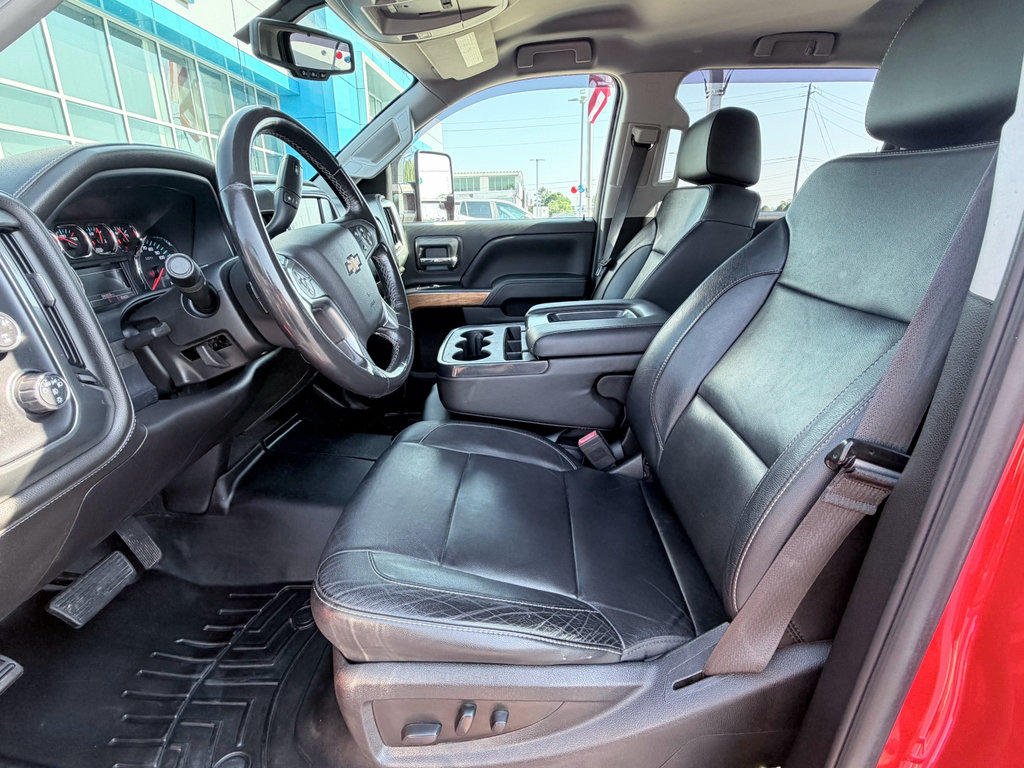 Used 2018 Chevrolet Silverado 2500 LTZ AWD/4WD image 23