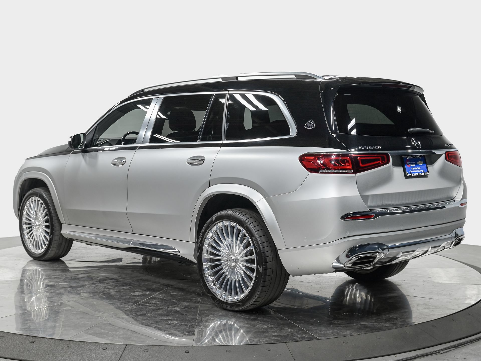 Used 2021 Mercedes-Benz Maybach GLS 600 4MATIC image 4