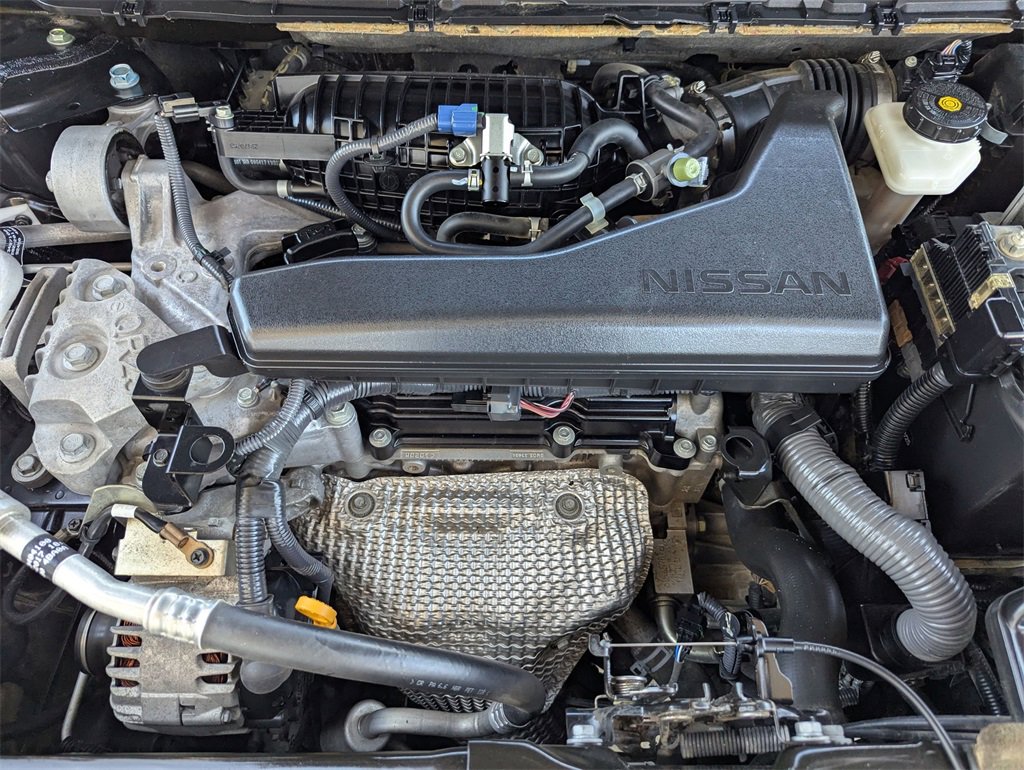 Used 2018 Nissan Rogue SV image 9