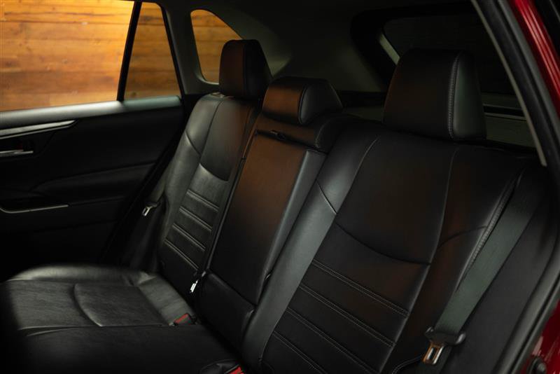 Used 2021 Toyota RAV4 XLE Premium w/ Carpet Mat Package (TMS) FWD image 13