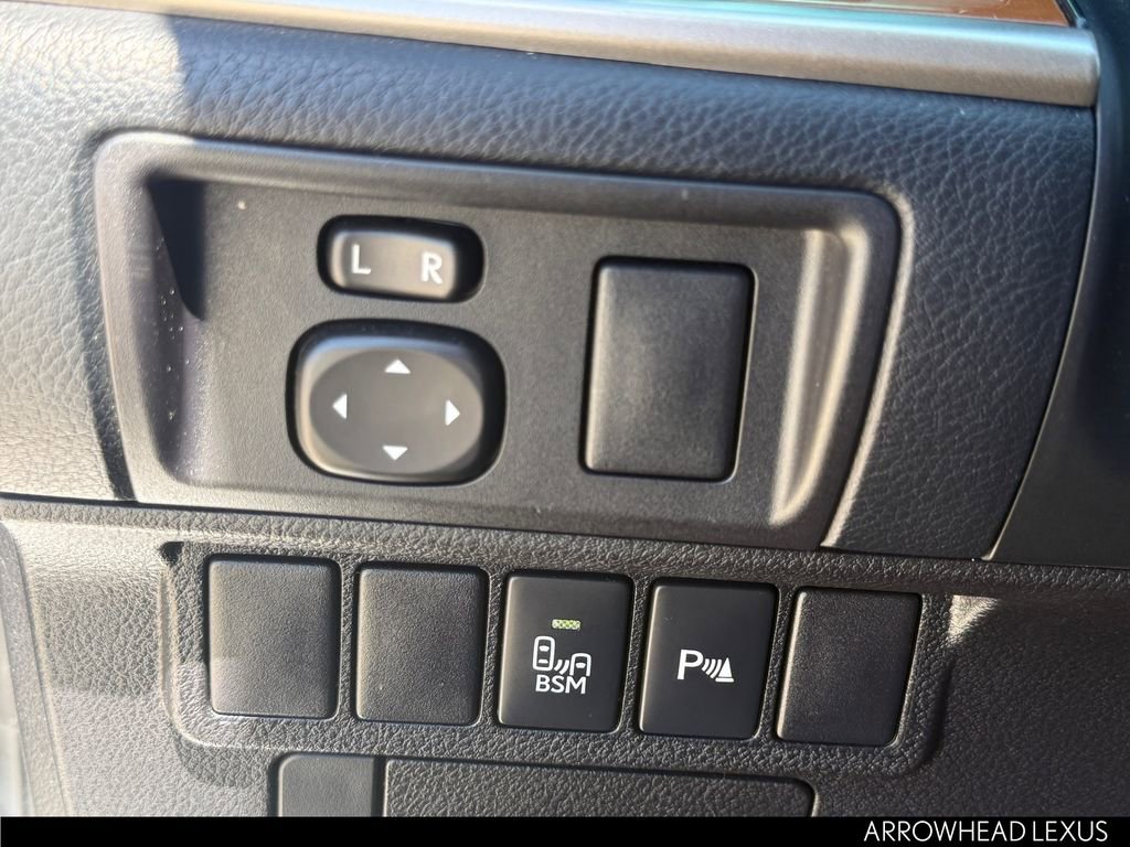 Used 2015 Lexus ES 300h w/ Navigation System Package image 23