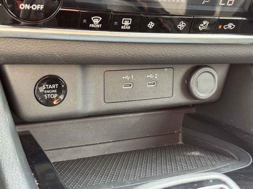 Used 2025 Nissan Rogue SV FWD image 20