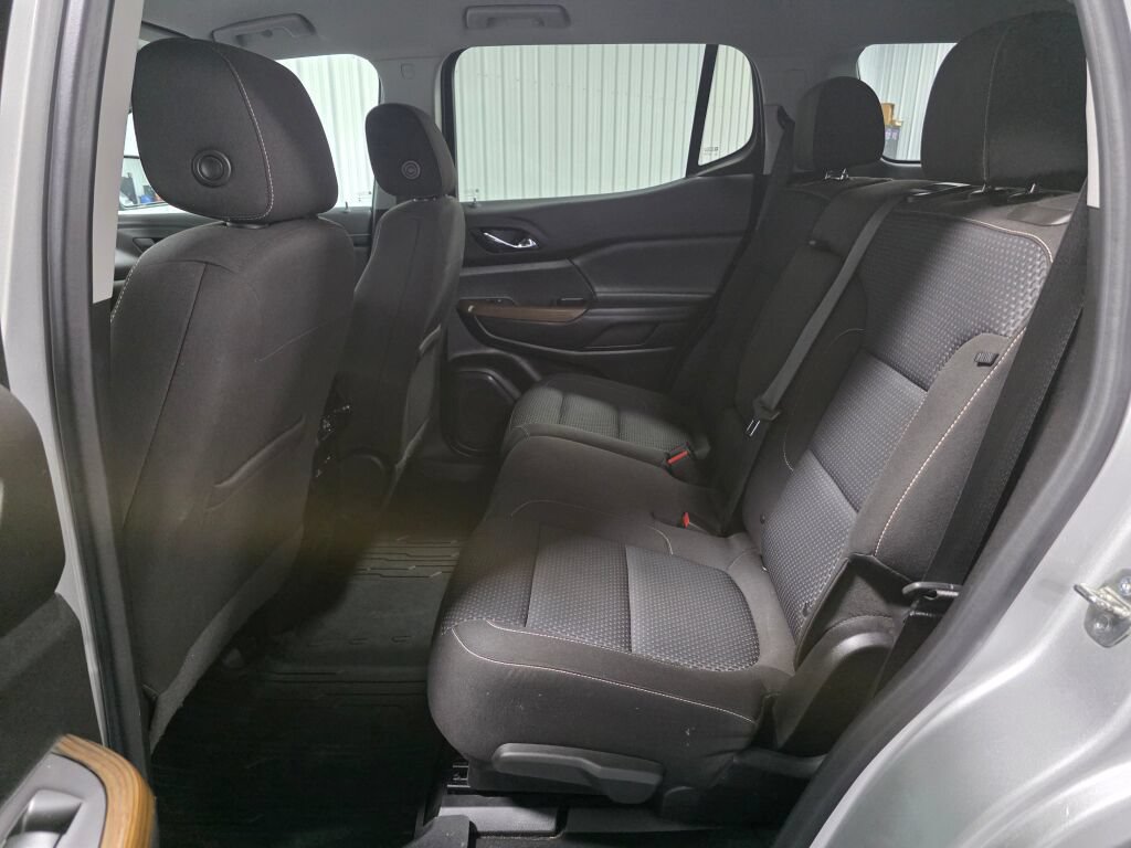 Used 2020 GMC Acadia SLE w/ Driver Convenience Package AWD/4WD image 10