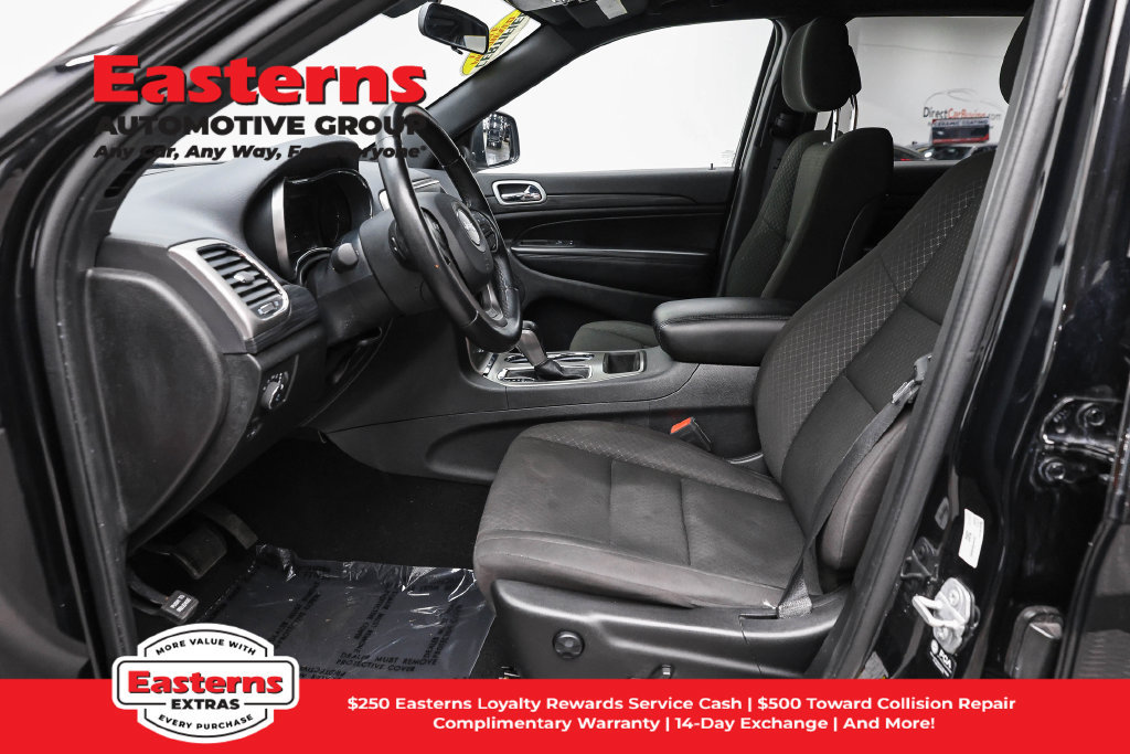 Used 2021 Jeep Grand Cherokee Laredo AWD/4WD image 15