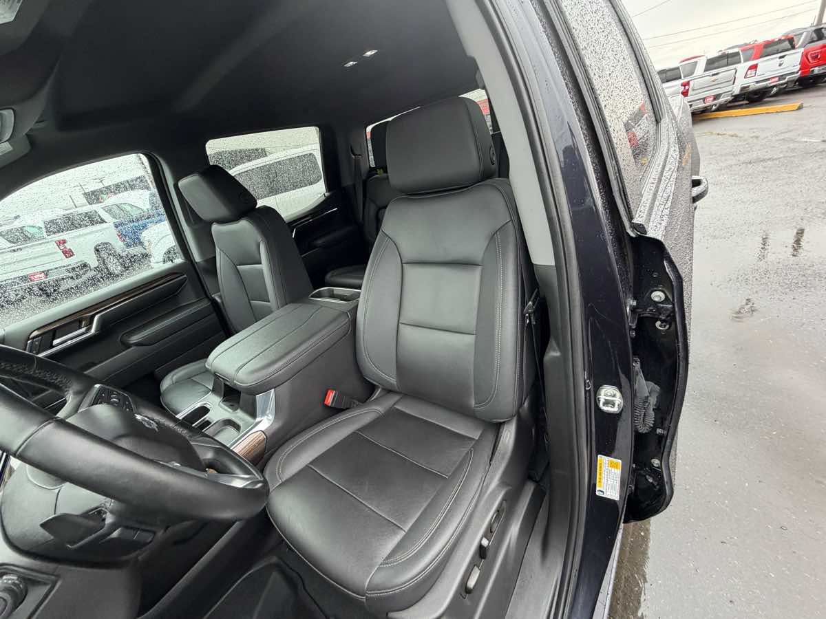 Used 2023 Chevrolet Silverado 1500 LT Trail Boss w/ LT Trail Boss Premium Package AWD/4WD image 9