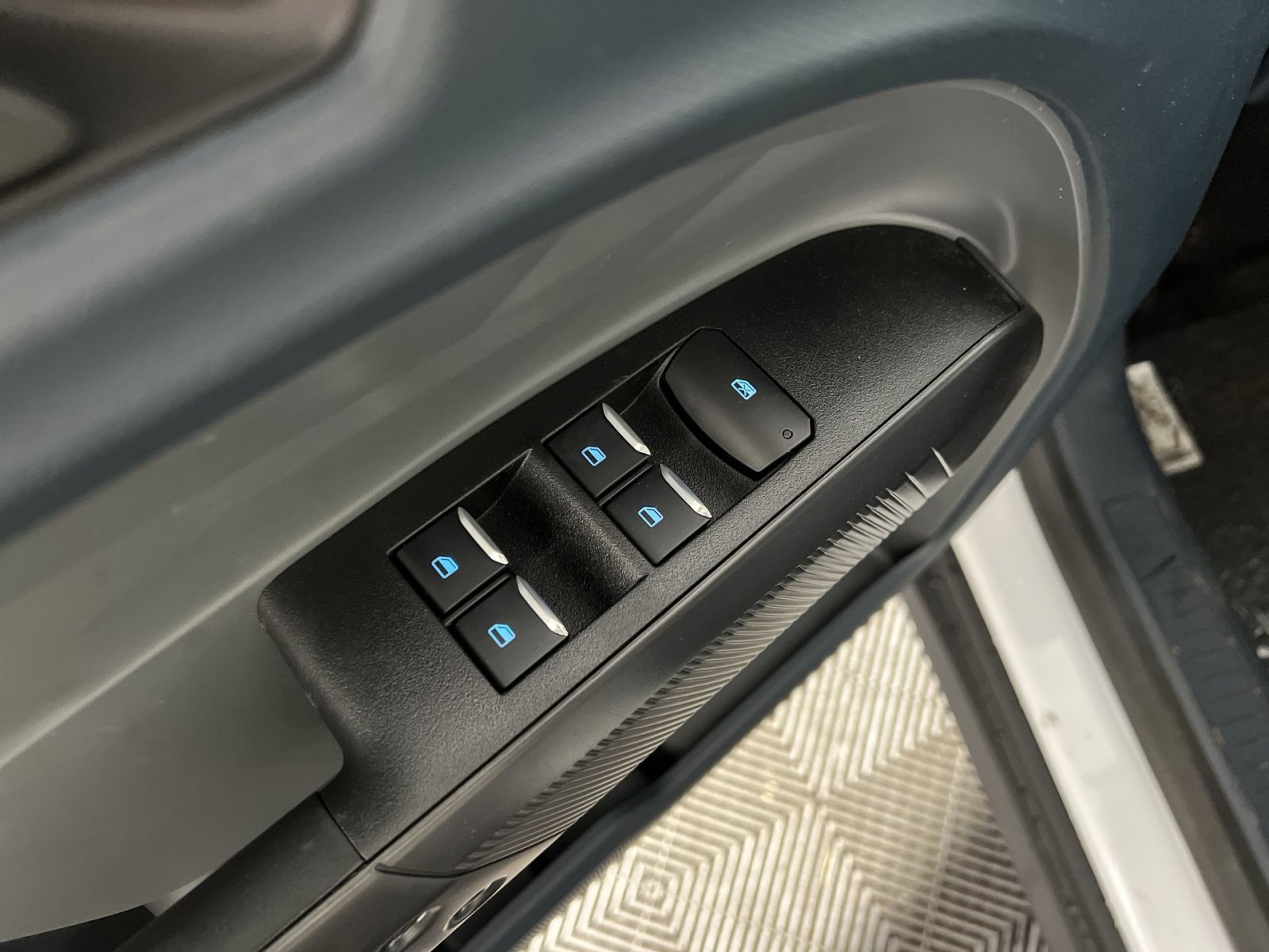 New 2026 Ford Maverick XL image 15