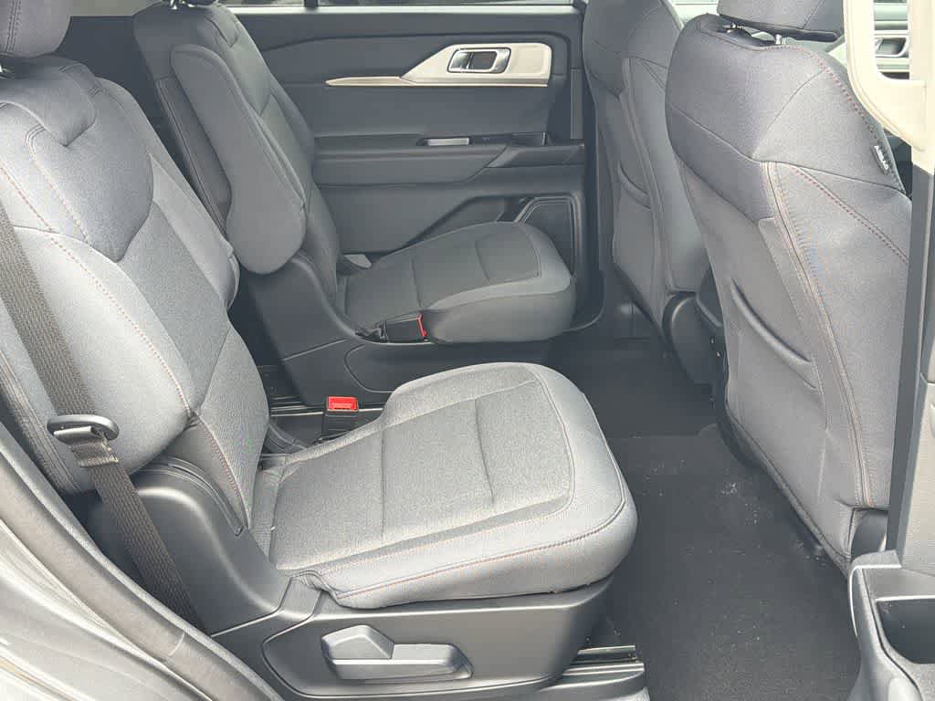 New 2026 Ford Explorer Active image 14