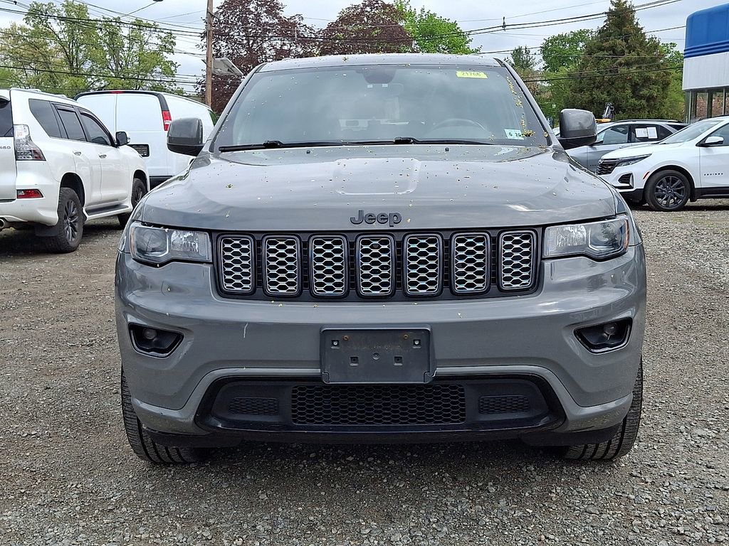 Used 2019 Jeep Grand Cherokee Altitude image 2