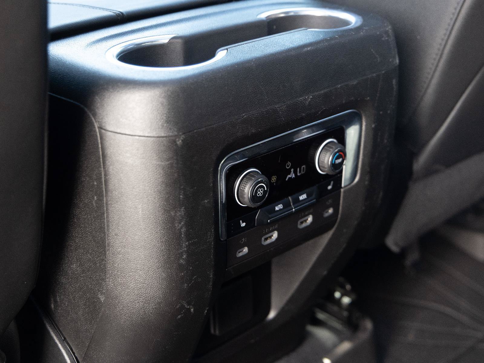 Used 2024 Chevrolet Tahoe High Country w/ Advanced Technology Package AWD/4WD image 20