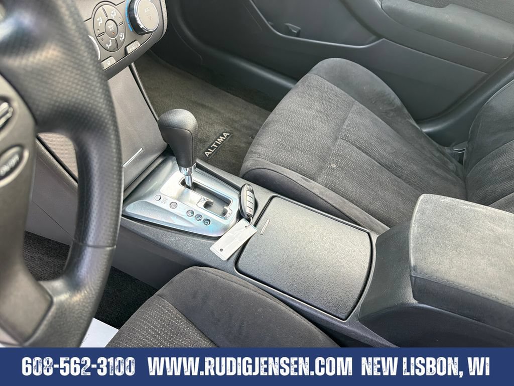 Used 2012 Nissan Altima 2.5 S FWD image 21