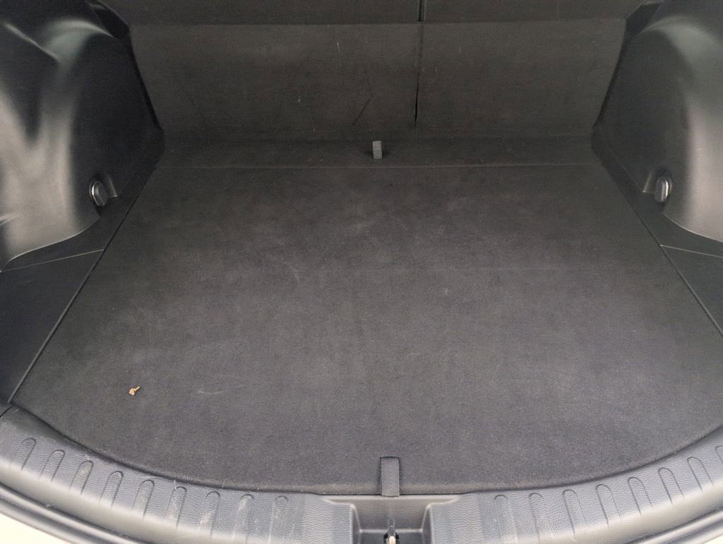 Used 2017 Toyota RAV4 LE FWD image 30