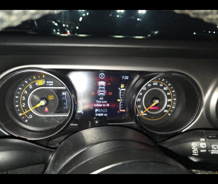 Used 2021 Jeep Wrangler Sport image 5