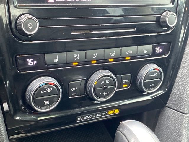 Used 2022 Volkswagen Passat 2.0T image 12