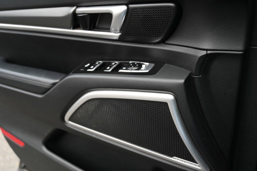 Used 2020 Kia Telluride S w/ S 8 Passenger Seating Package image 19