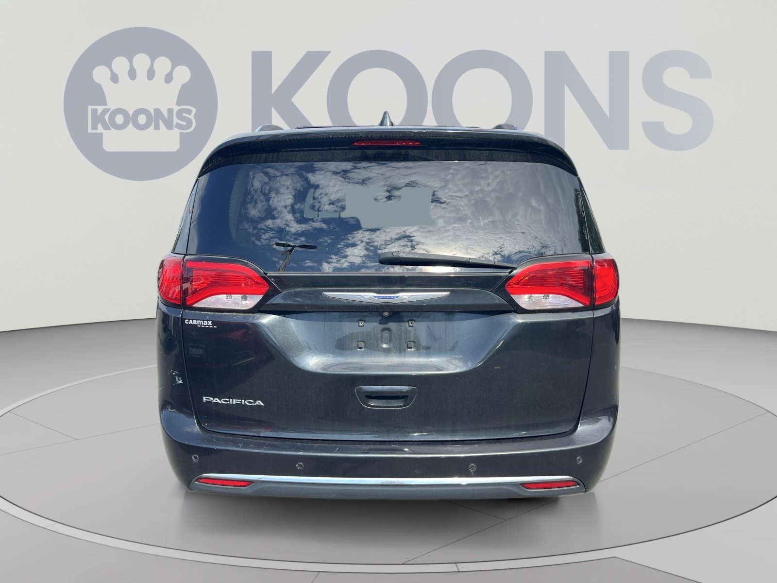 Used 2018 Chrysler Pacifica Touring-L FWD image 5