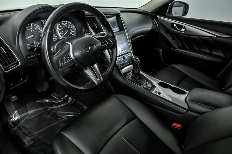 Used 2020 INFINITI Q50 Luxe w/ Essential Package (3.0T Luxe) AWD/4WD image 16